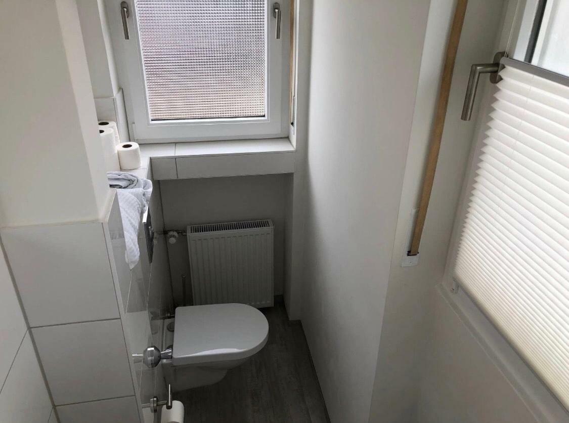 Moderne und gemütliches Appartement im EG mit eigenem Zugang in guter Wohnlage Mülheim an der Ruhr Exterior foto